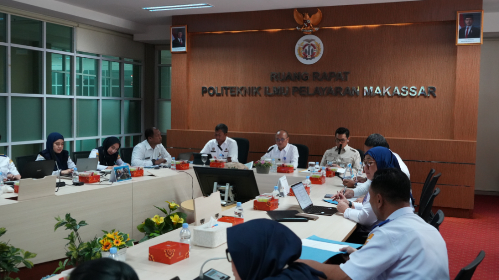 PIP Makassar Gelar Rapat Dewan Pengawas Bahas Pengembangan Usaha BLU dan Peningkatan SDM
